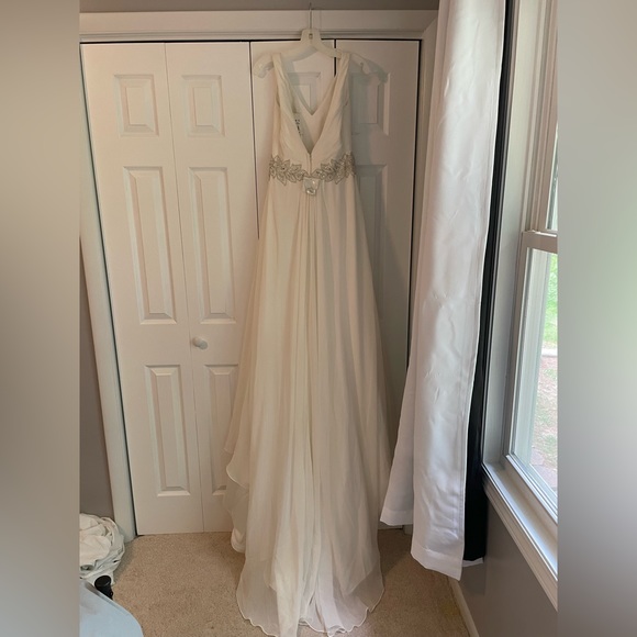 NWT Wedding Dress - Picture 4 of 5